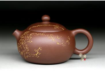 宜兴紫砂壶作品：梅花西施-鲍玉华